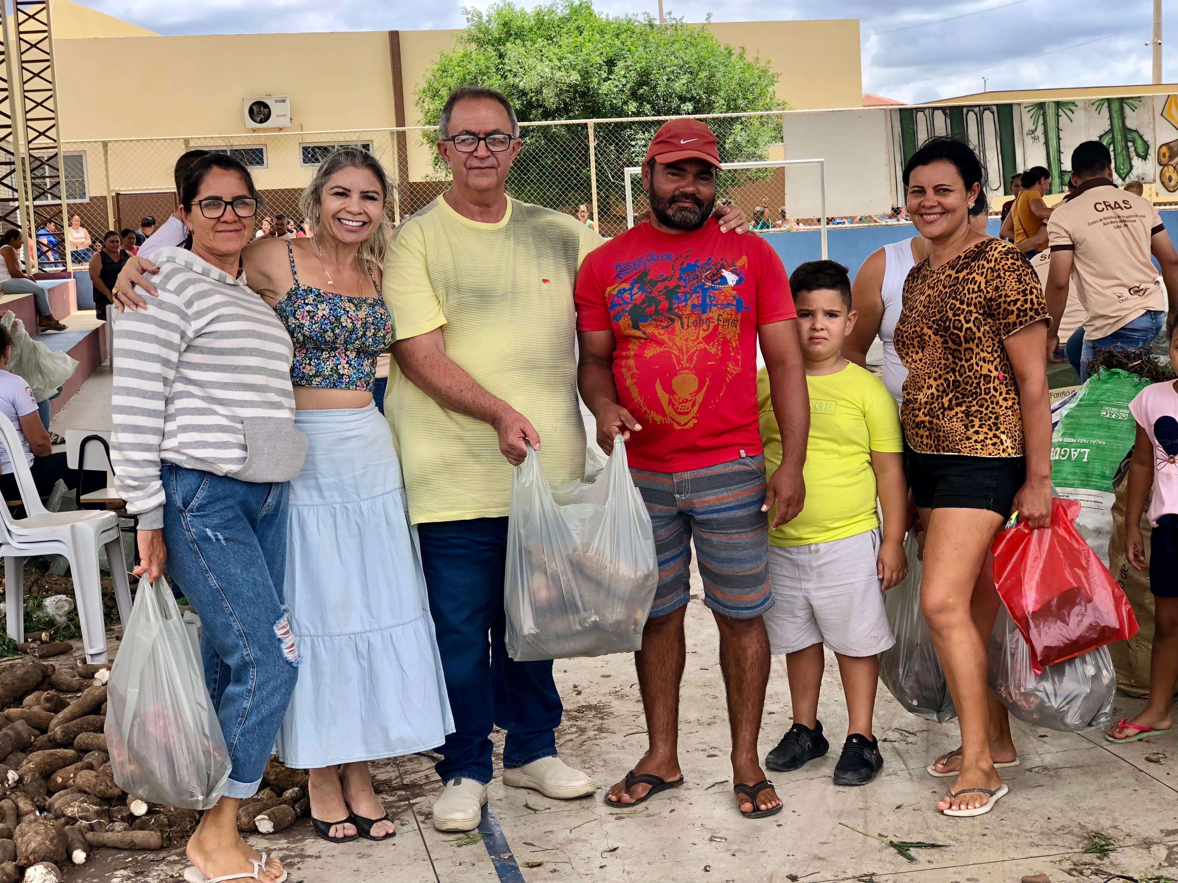 Com a volta do PAA, prefeitura distribui 10 toneladas de alimentos para 1600 famílias de Cubati